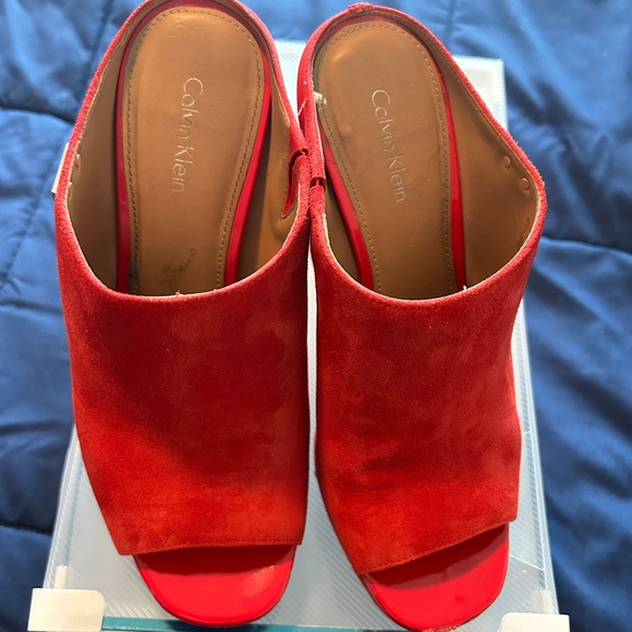 CALVIN KLEIN • Red Leather/Suede High Mule Sandals • 7 • - Picture 7 of 10